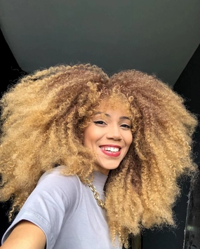 18Inch Long Curly Wig With Bangs for Black Women Afro Bomb Kinky Curly Wig Fluffy and Soft Synthetic Hair（33/27）