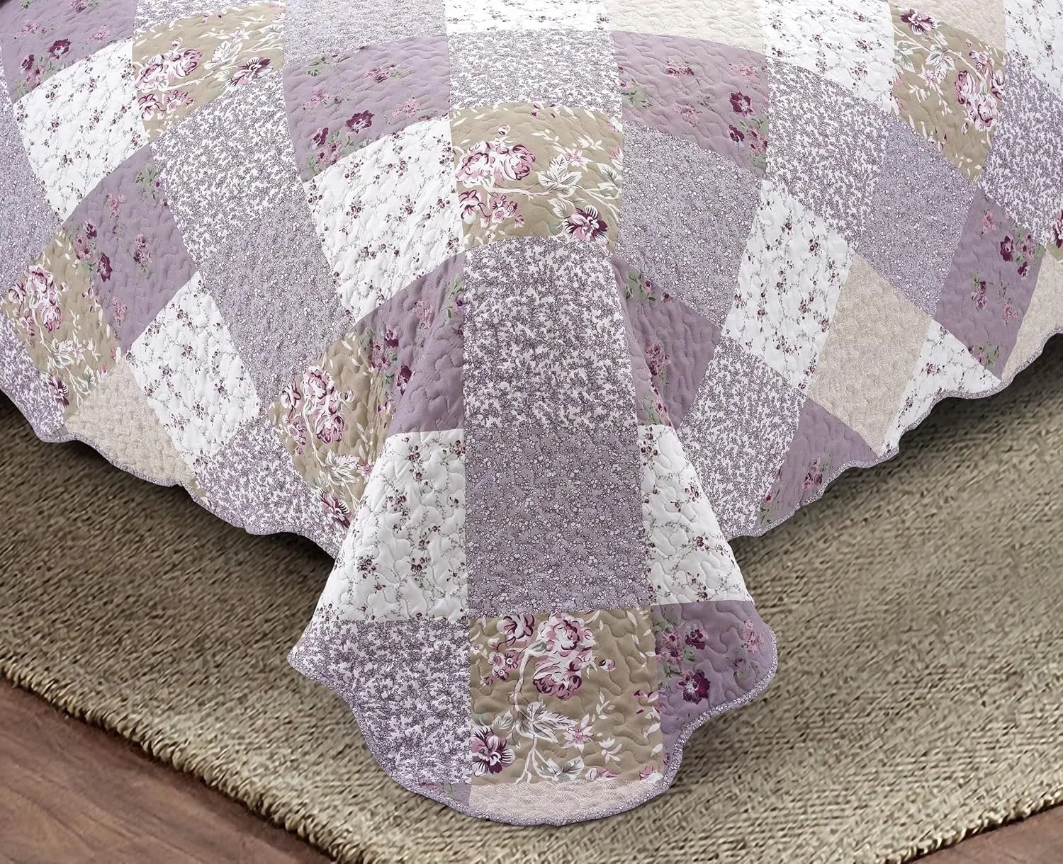 Brilliant Sunshine Lilac and Beige Rose Quilt Set, 2-Piece Bedding Sets with 1 Sham, Patchwork Design, Washable and Reversible Bedspread, Soft Lightweight Coverlet, All-Season, Twin/Twin XL