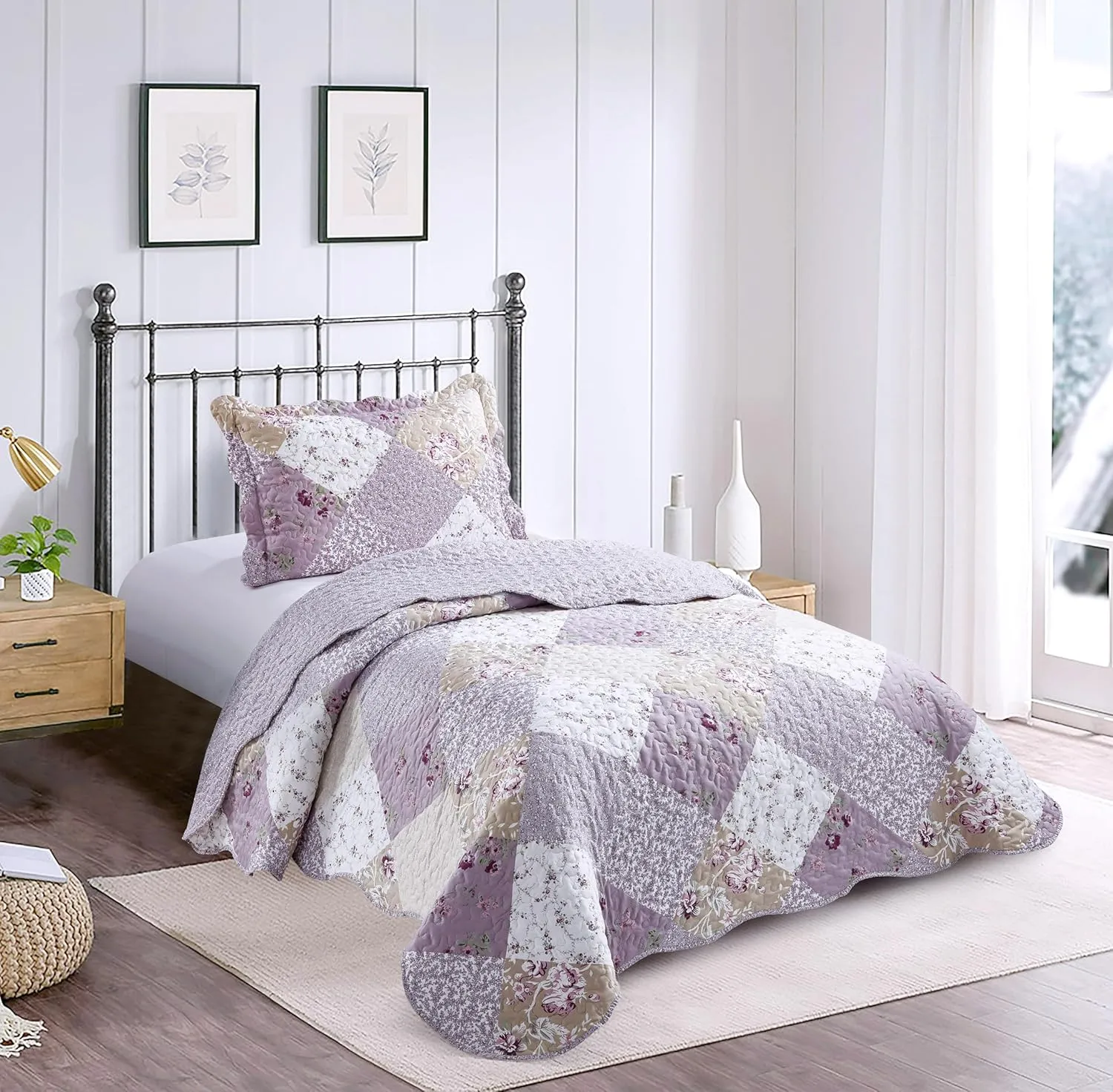 Brilliant Sunshine Lilac and Beige Rose Quilt Set, 2-Piece Bedding Sets with 1 Sham, Patchwork Design, Washable and Reversible Bedspread, Soft Lightweight Coverlet, All-Season, Twin/Twin XL