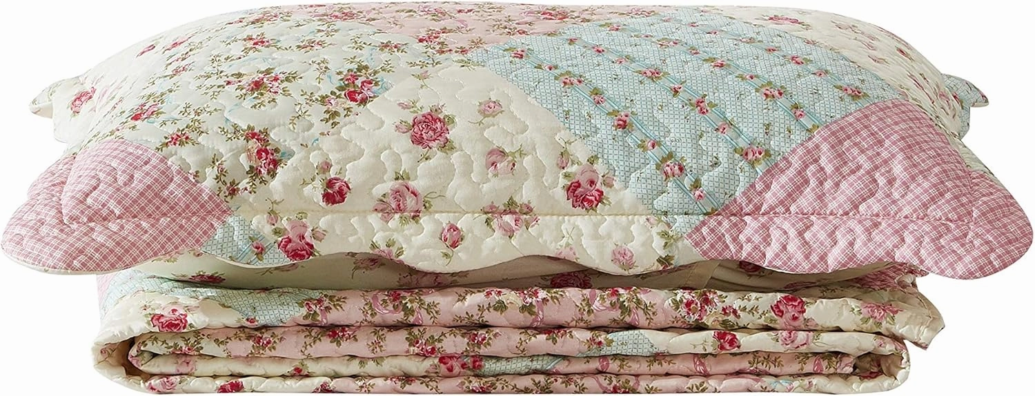 Brilliant Sunshine Roses Quilt Set, 2-Piece Bedding Sets with 1 Sham, Patchwork Design, Washable and Reversible Bedspread, Soft Lightweight Coverlet, All-Season, Twin/Twin XL, Pink Green