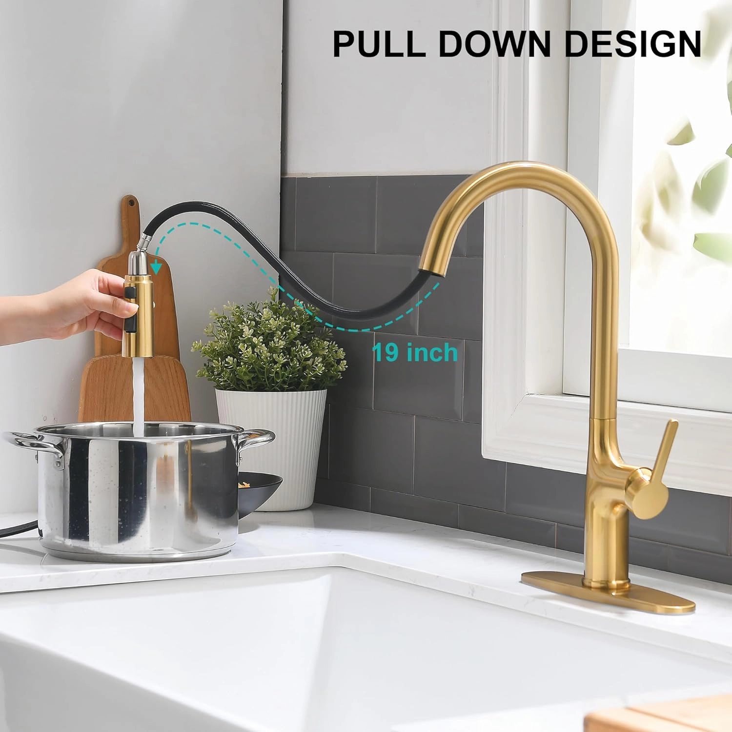 Brushed Gold Kitchen Faucet, Single Handle Gold Kitchen Sink Faucet with Pull Down Sprayer Modern Stainless Steel Brass Gold Faucet with Deck Plate 3-Function Spray Head 1 or 3 Hole