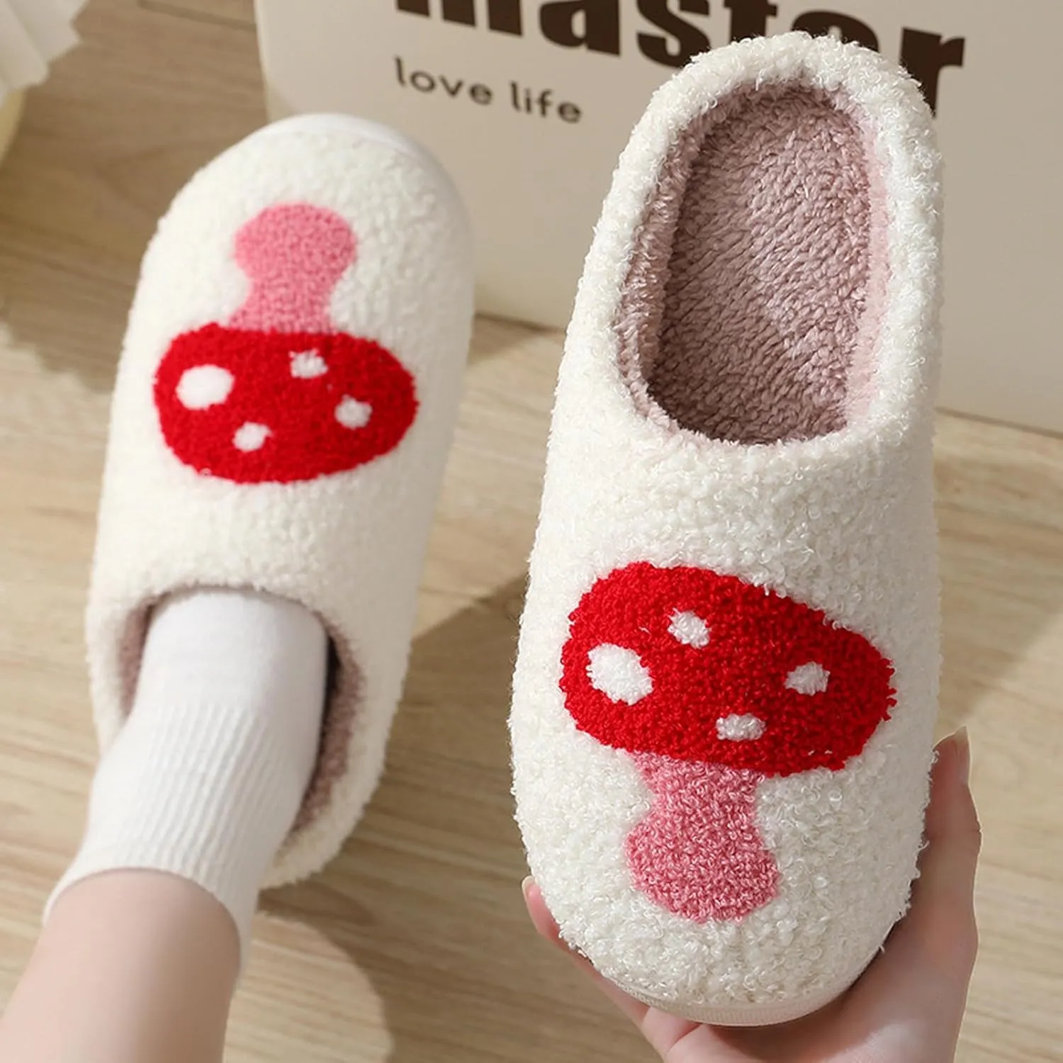 Christmas Slippers Reindeer Slippers for Women and Men Holiday Halloween Slippers Indoor Bedroom Fluffy Warm Fleece Slippers Winter Soft Cozy Home Non-Slip Soft Plush Slip-on Wool Lined House Shoes