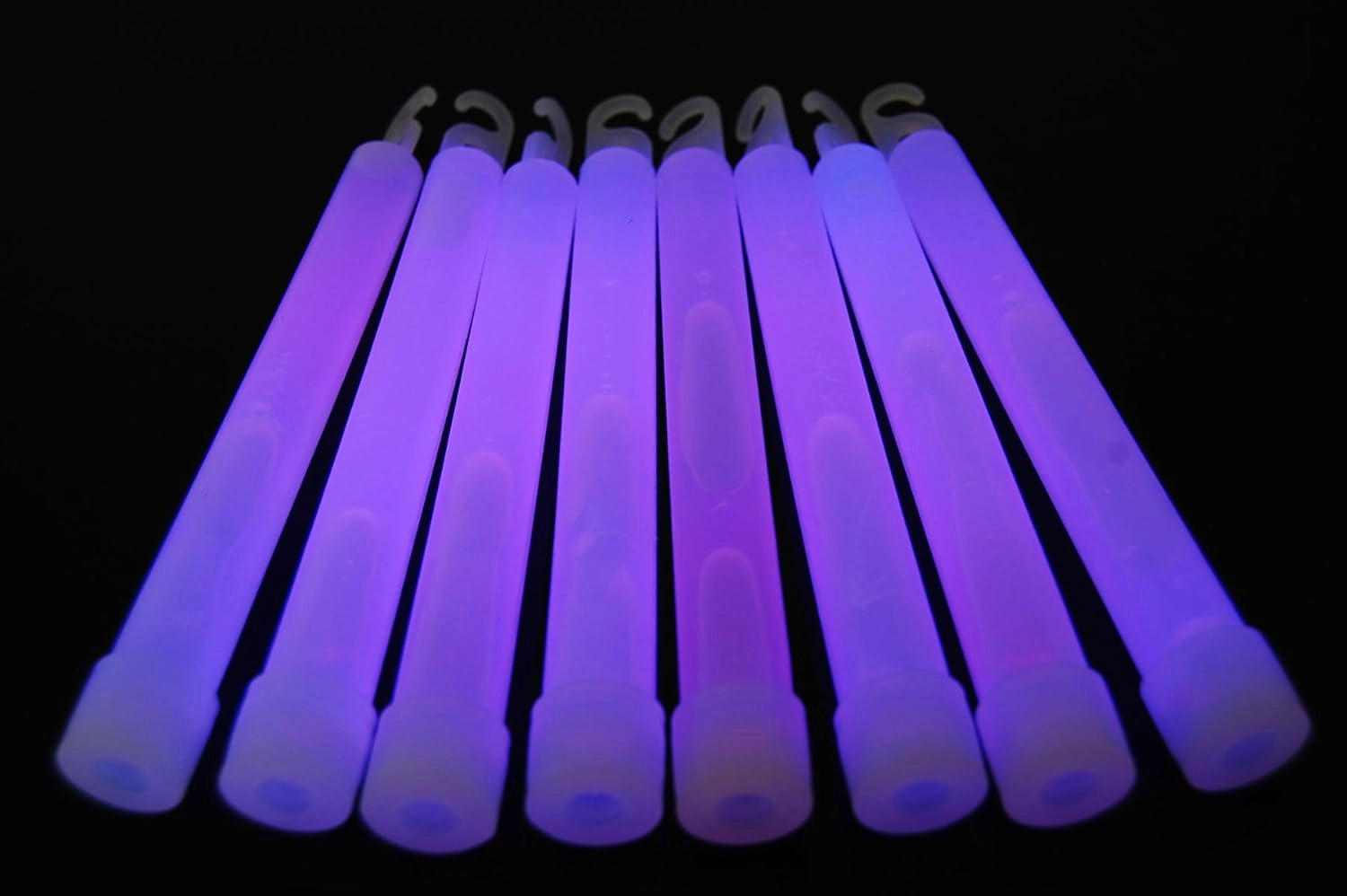 DirectGlow 6 inch 15mm Premium Bright Neon Glow Sticks with Lanyards Glow Party Supply Birthday Holiday 10-12 Hour Glow (Purple, 100 Count)