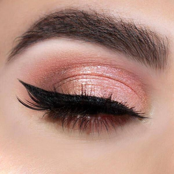 ella mila Blushing Goddess Palette