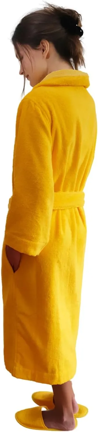 Faccia dei Colori Luxury Women's Robes, Slippers, and Hand Towel Collections, Crafted in Europe.
