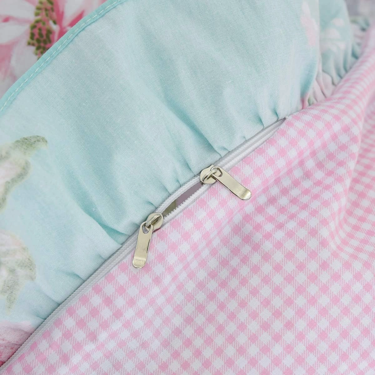 FADFAY Farmhouse Shabby Pink Floral Chic Bedding Set Rose Floral Bedskirt Set 100% Cotton Exquisite Craft Ultra Soft 4-Piece King Size