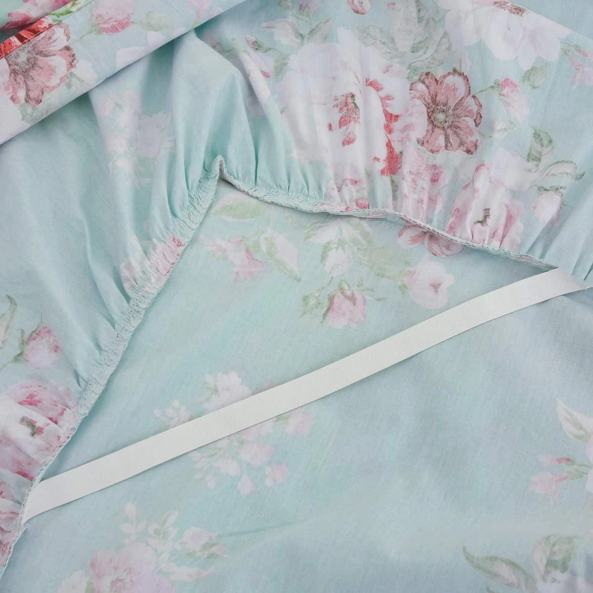 FADFAY Farmhouse Shabby Pink Floral Chic Bedding Set Rose Floral Bedskirt Set 100% Cotton Exquisite Craft Ultra Soft 4-Piece King Size