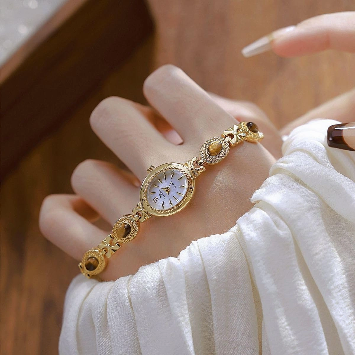 FANMIS Gold Tone Watches for Women with Small Vintage Bracelet Elegant Jade Oval Dial Dress Watch Fashion Quartz Wrist Watch Waterproof Watch