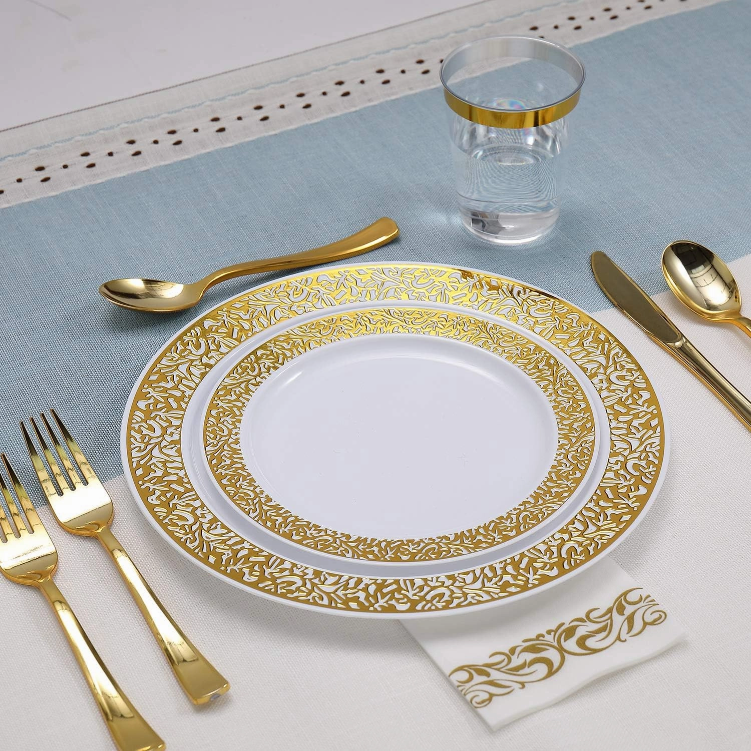 FOCUSLINE 350 Ct Gold Dinnerware Set for 50 Guests, Gold Lace Plastic Plates Disposable Heavy Duty, Including 50 Dinner & Dessert Plates, Cups, Napkins, Cutlery Set