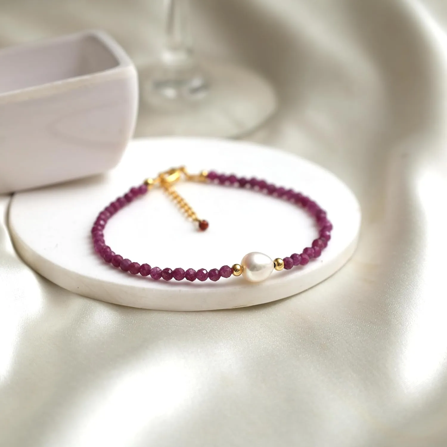 Gempires Pink Ruby Beaded Bracelets with Pearl Choker Crystal Jewelry July Birthstone Gifts 7.5 Inch Gold Plated Lightweight Gemstone Bracelets Gifts for All Occasions