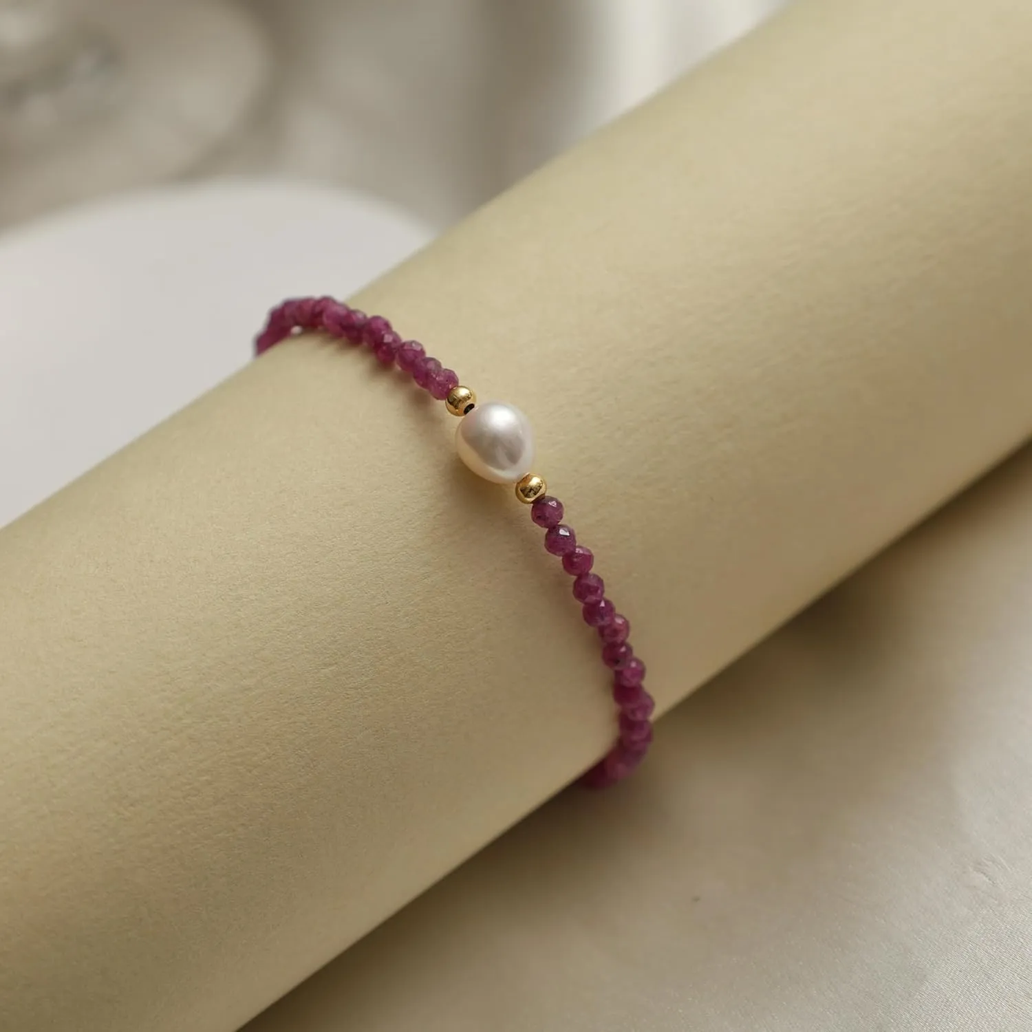 Gempires Pink Ruby Beaded Bracelets with Pearl Choker Crystal Jewelry July Birthstone Gifts 7.5 Inch Gold Plated Lightweight Gemstone Bracelets Gifts for All Occasions