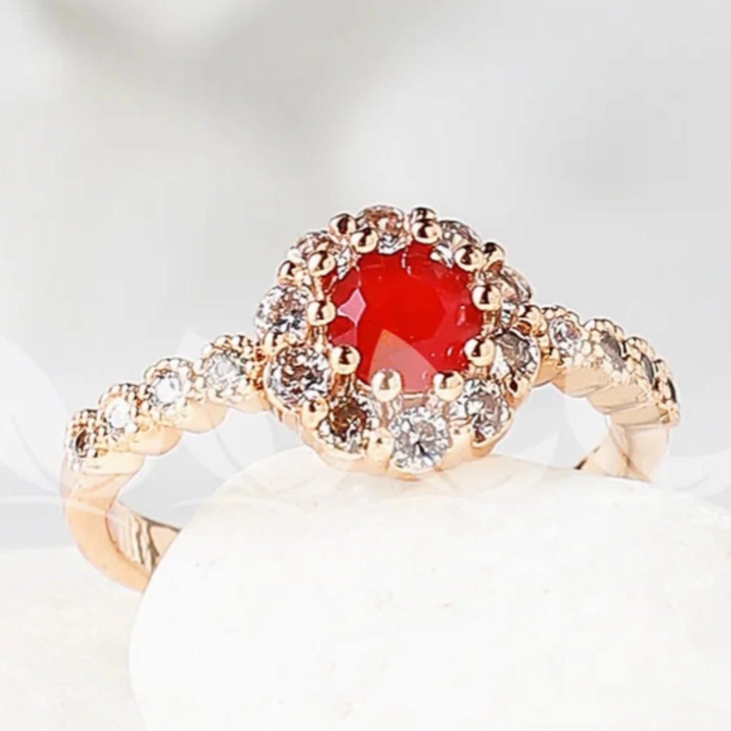 Gleaming Ring - Golden Red