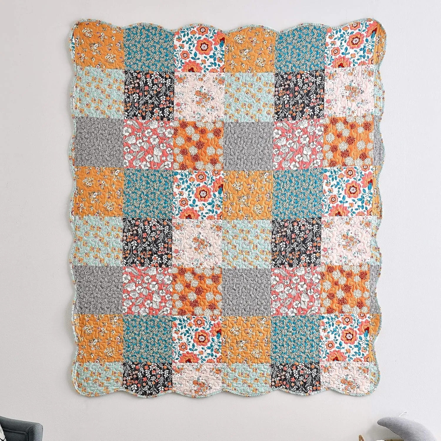 Greenland Home Carlie Modern Floral Quilt, Tapestry & Throw Blanket, 50 x 60 inches, Calico Patches