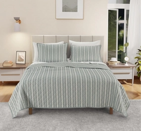 IZOD 100% Cotton Percale Pre-Washed Quilt Set, Ultra-Soft & Reversible Bedding, Twin Sheets Set, Wrinkle-Resistant 2-Pc Cotton Bedspread with Matching Shams, All-Season Comfort - Grey Stripe