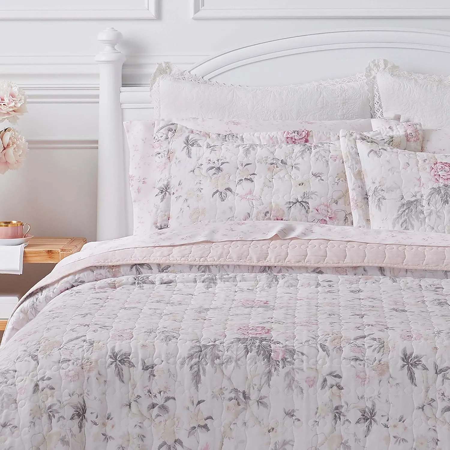 Laura Ashley - Twin Quilt Set, Reversible Cotton Bedding with Matching Sham, Lightweight Home Decor for All Seasons (Breezy Floral Pink/Grey, Twin)