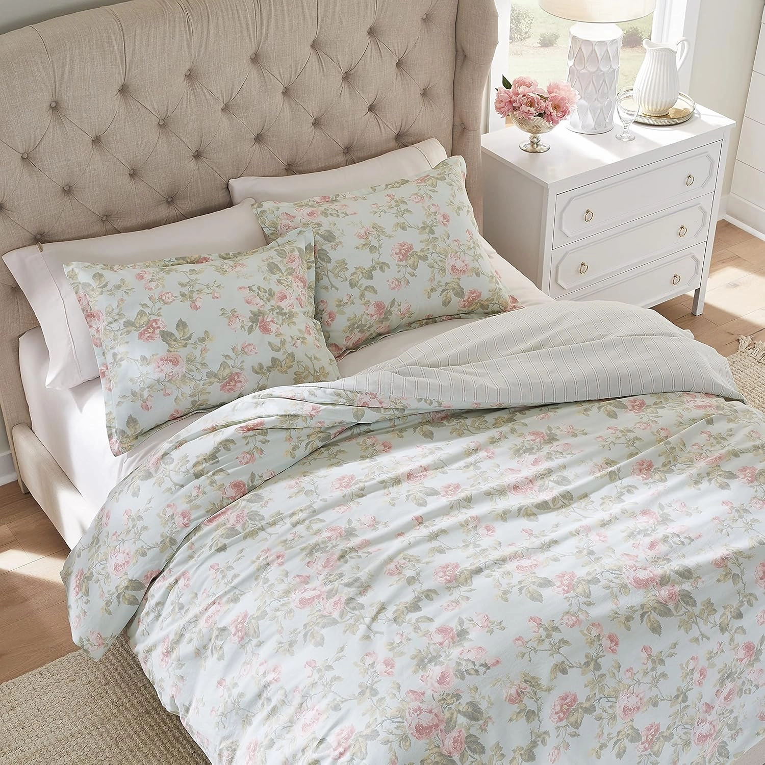 Laura Ashley Home - Queen Duvet Cover Set, Reversible Cotton Bedding with Matching Shams, Breathable Home Decor for All Seasons (Madelynn Blue, Queen)