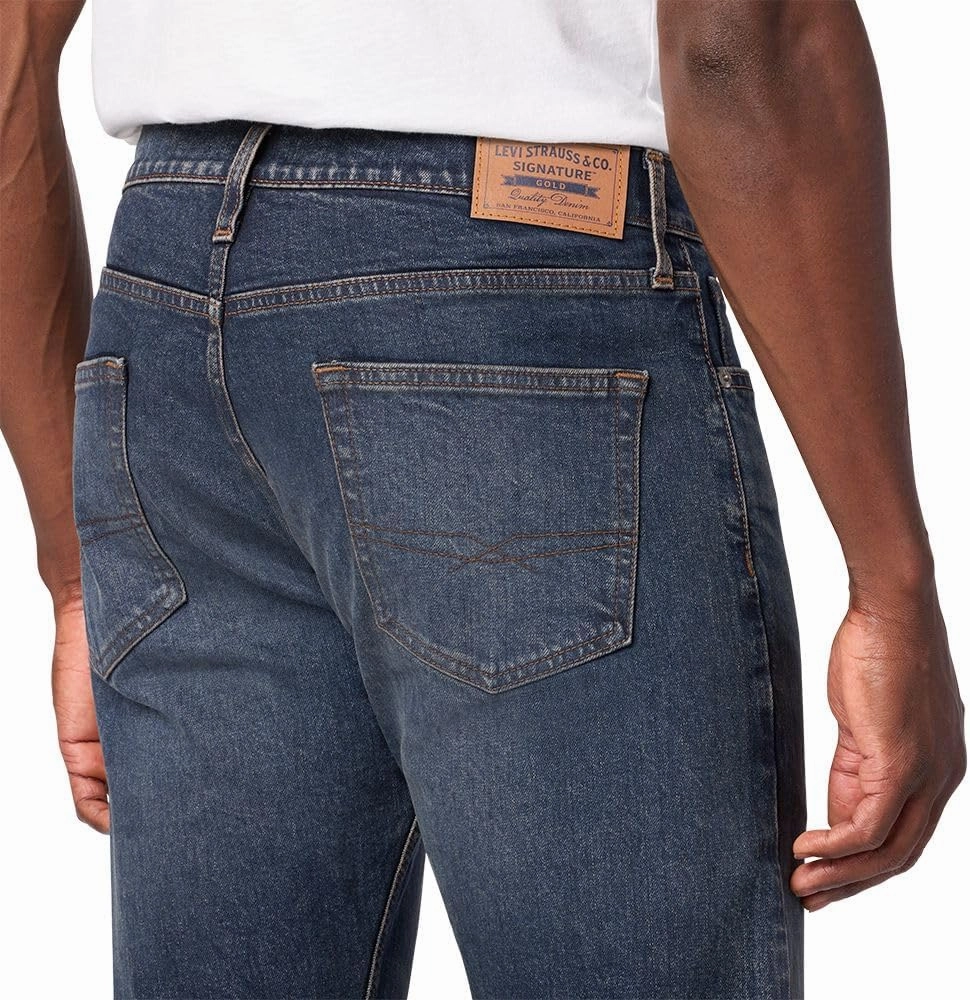 Levi Strauss Signature Gold Men's Slim Straight Jeans (Available in Big & Tall)