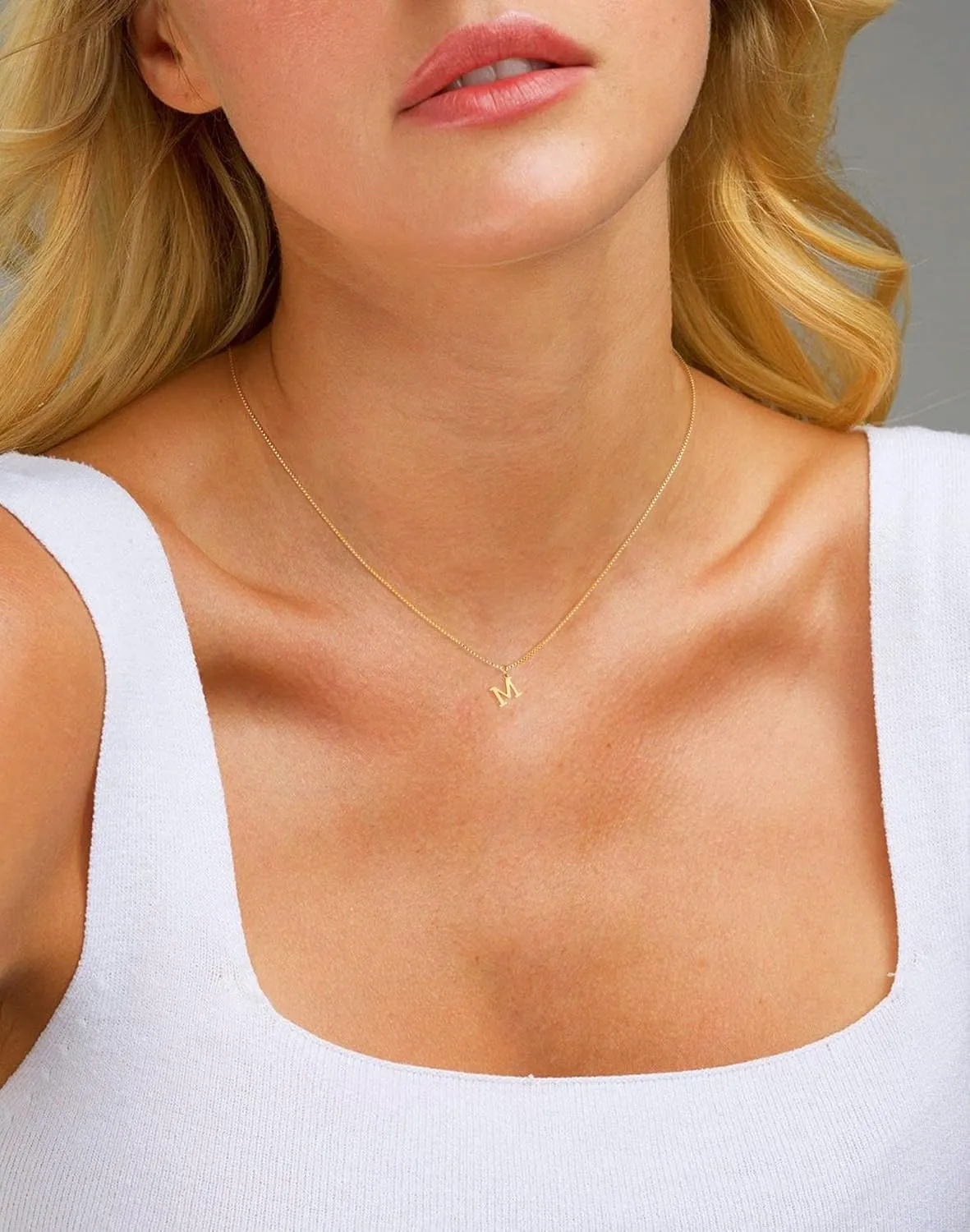 Mothers Day Gifts Gold Initial Necklaces for Women, Dainty Gold Letter Necklace Tiny A-Z Pendant Choker Necklace Trendy Cute Personalized Monogram Name Necklace Gold Jewelry Necklace for Women Gift