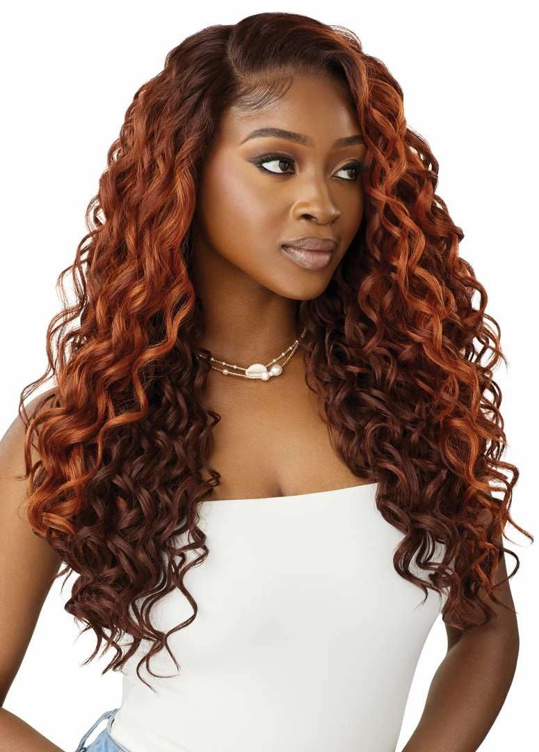 Outre Lace Front Wig - Perfect Hair Line 13X6 - Esmera (DR4/CHOCOLATE GOLD)
