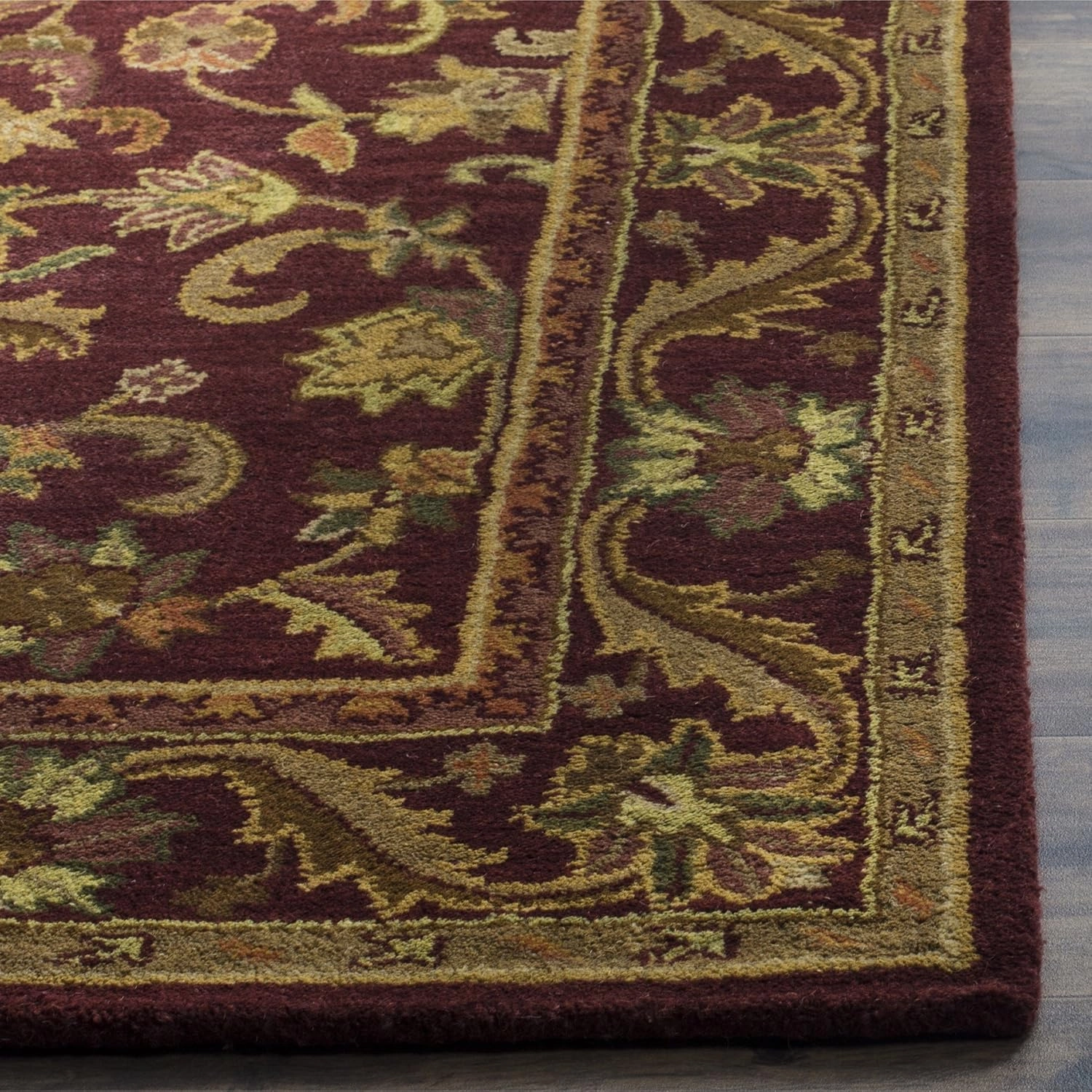 SAFAVIEH Antiquity Collection 7'6" x 9'6" Wine / Gold AT52B Handmade Traditional Oriental Premium Wool Area Rug