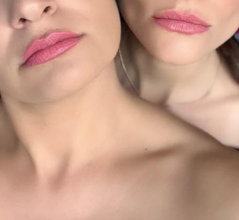 St Renais Lip   Cheek Tint