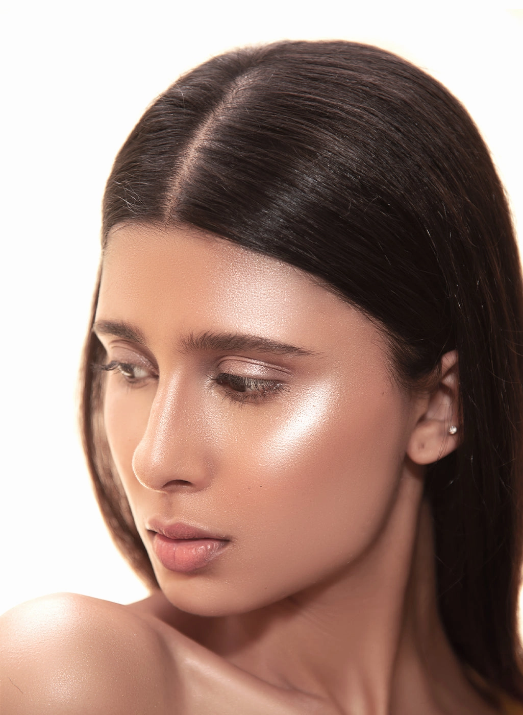 SUGAR Bling Leader Illuminating Moisturizer - 03 Peach Poppin' - Warm peach with a pearl finish