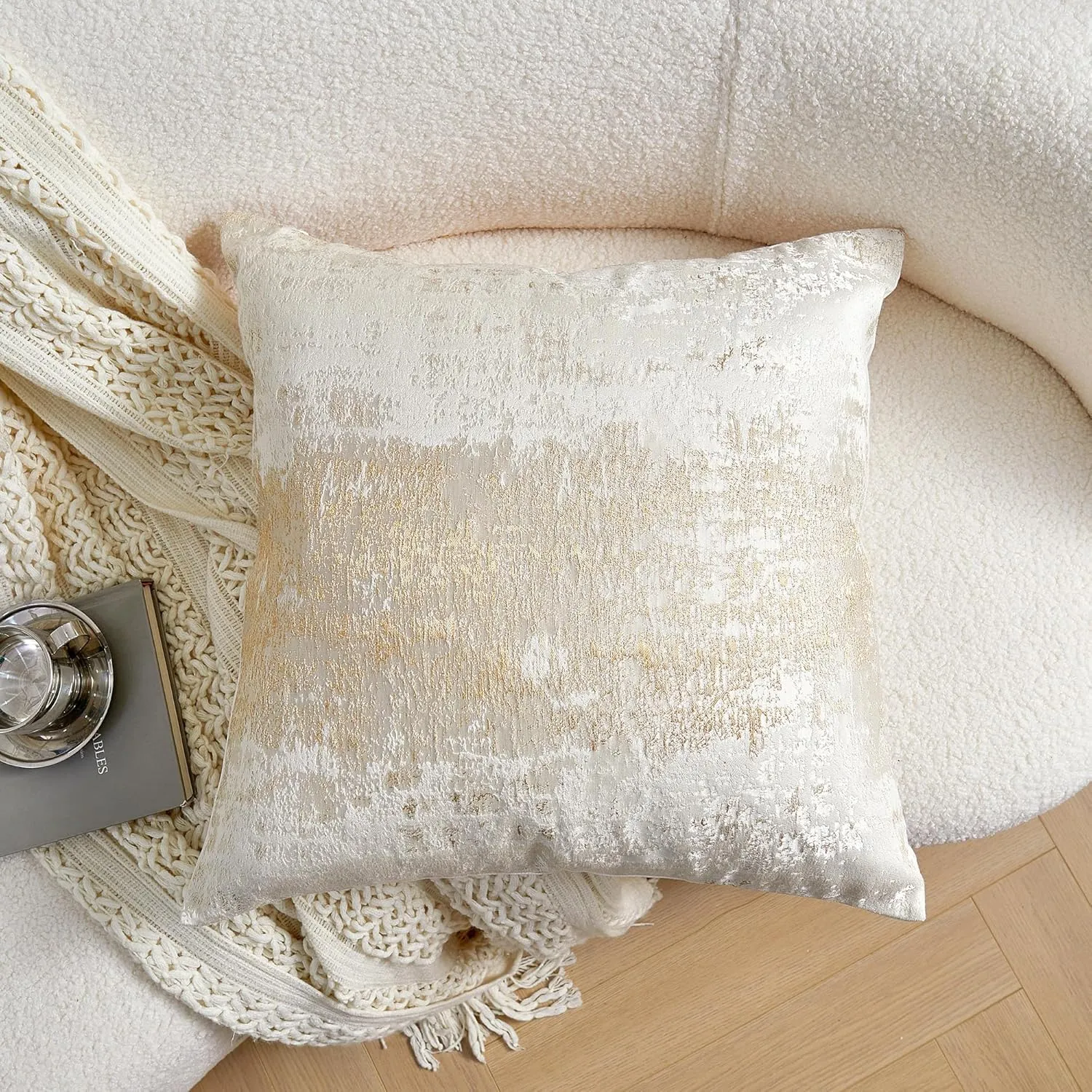 THE-TINOART White and Gold Jacquard Pillow Covers 20X20 Glitter Gold Splashed Throw Pillow Cover Reversed Soft Cream White Velvet Decorative Throw Pillow Covers for Couch Bed and Sofa 1Piece